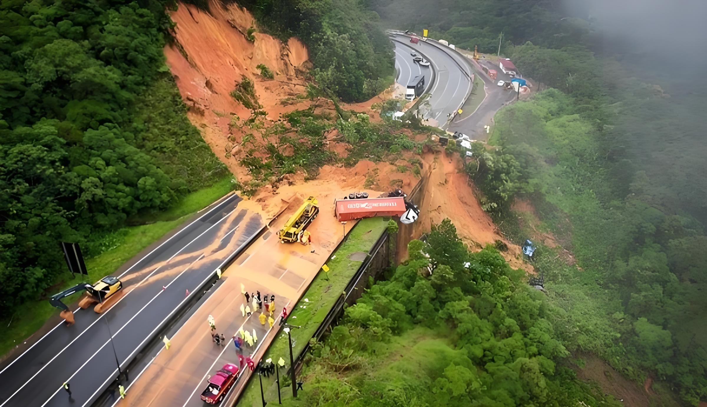 UWB位移监测技术在公路塌方、滑坡等防灾减灾上的应用探讨